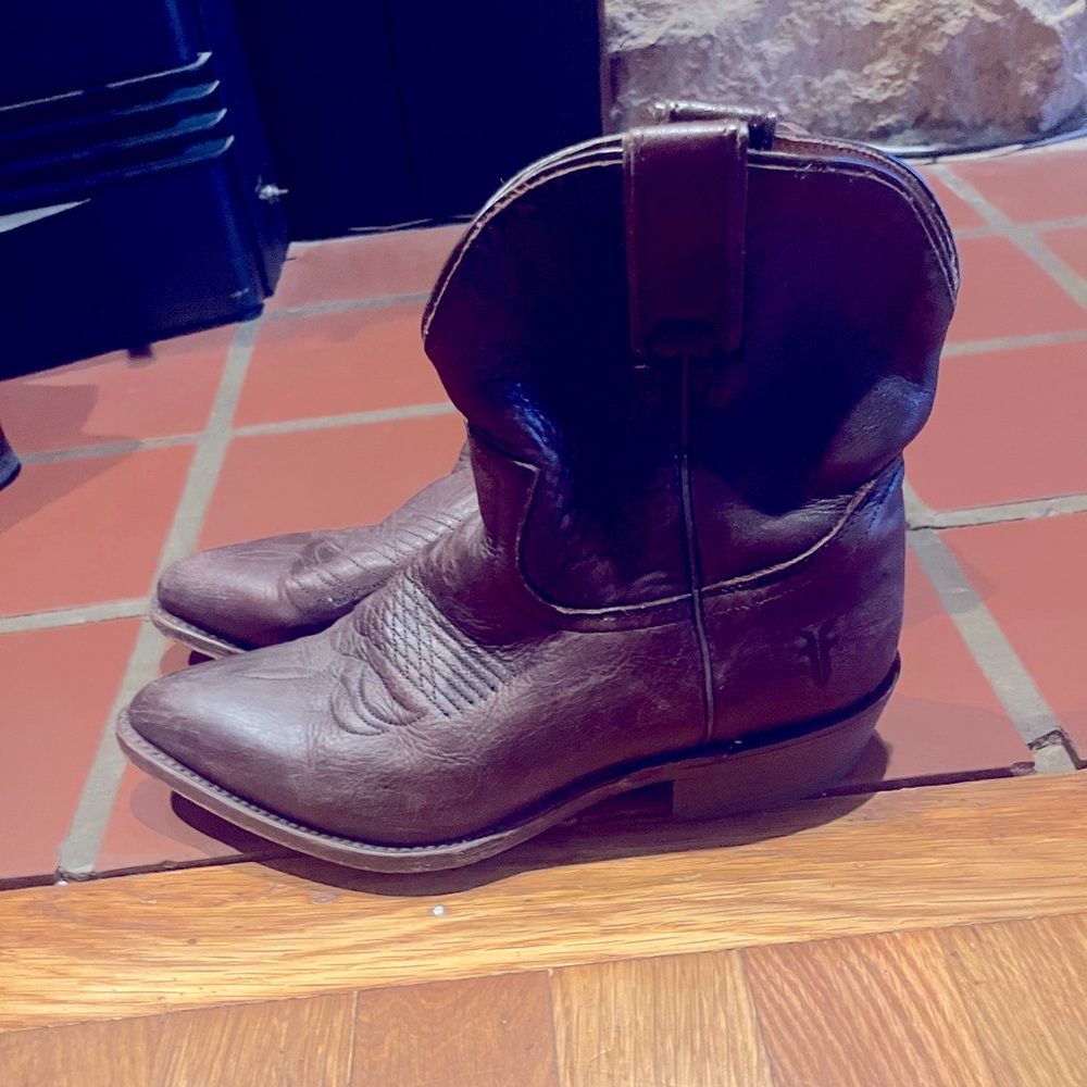 Women’s size 7.5 Frye boots